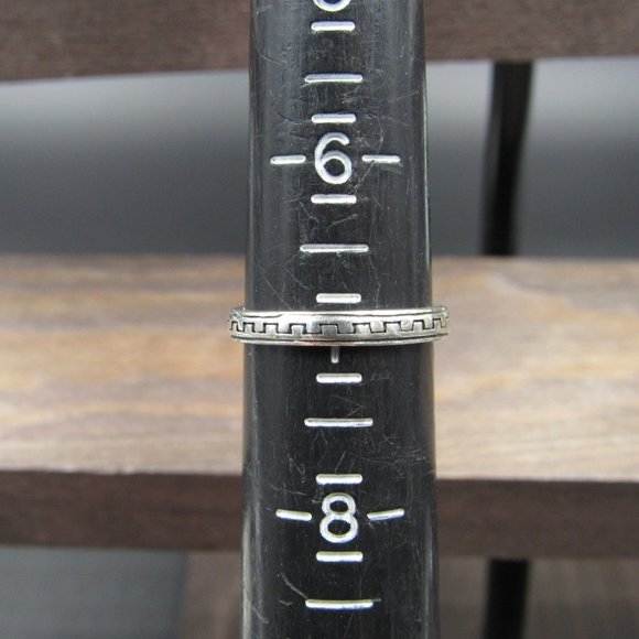 Size 7 Sterling Silver Southern Pattern Band Ring - Picture 5 of 7